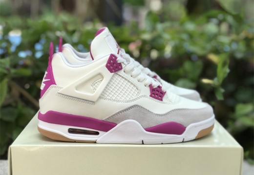Nike SB x Air Jordan 4   DR5415-105    36-47.5